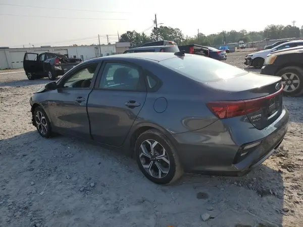 3KPF24AD8ME332679 2021 KIA FORTE - Image 2