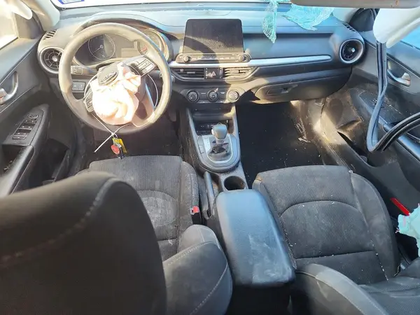 3KPF24AD8ME333668 2021 KIA FORTE - Image 8