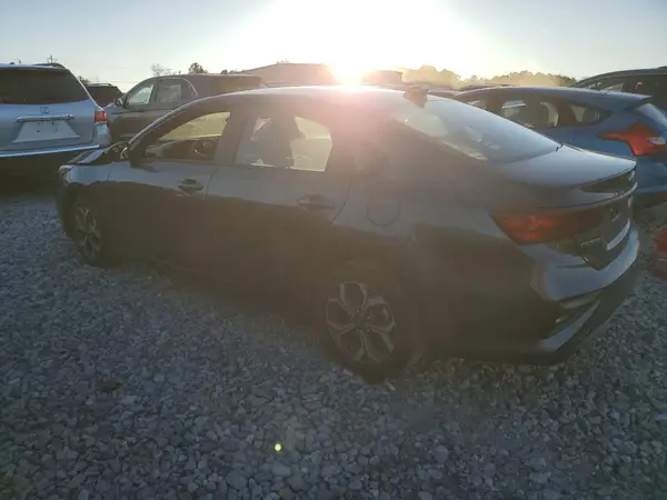 3KPF24AD8ME334299 2021 KIA FORTE - Image 2