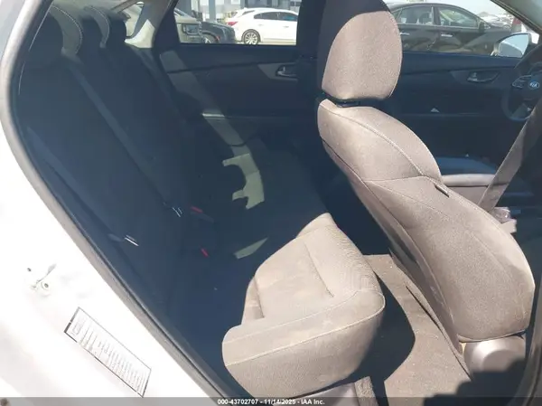 3KPF24AD8ME335131 2021 KIA FORTE - Image 8