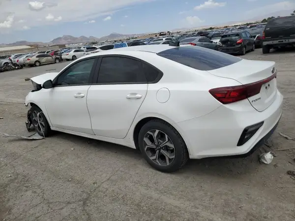 3KPF24AD8ME335338 2021 KIA FORTE - Image 2