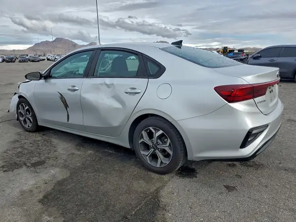 3KPF24AD8ME336568 2021 KIA FORTE - Image 2