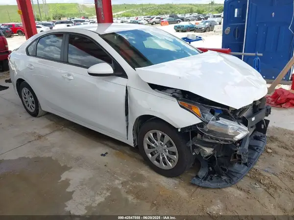 3KPF24AD8ME338790 2021 KIA FORTE - Image 1