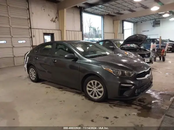 3KPF24AD8ME339955 2021 KIA FORTE - Image 1