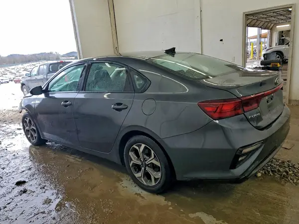 3KPF24AD8ME340345 2021 KIA FORTE - Image 2