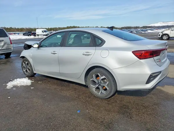 3KPF24AD8ME341415 2021 KIA FORTE - Image 2