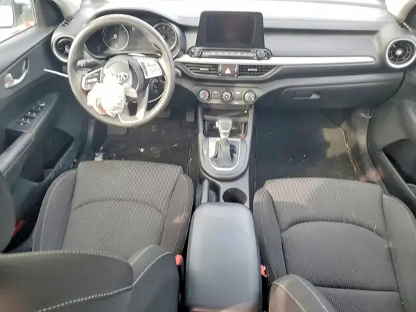 3KPF24AD8ME341415 2021 KIA FORTE - Image 8