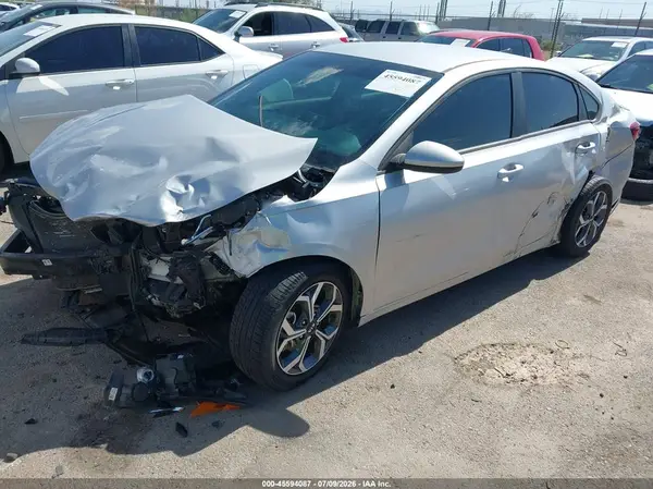 3KPF24AD8ME346310 2021 KIA FORTE - Image 2