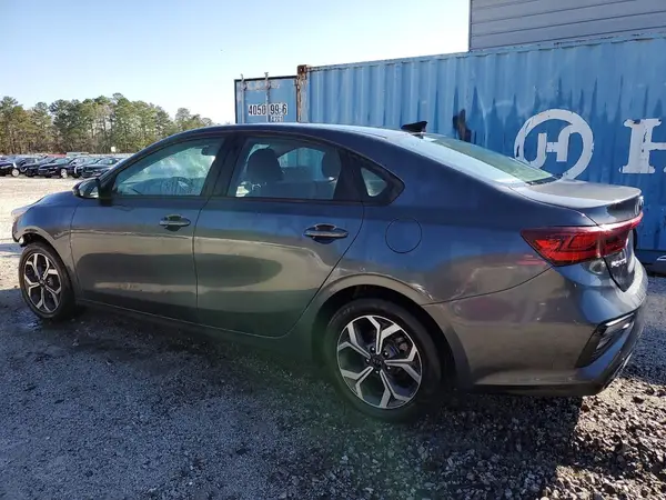 3KPF24AD8ME348025 2021 KIA FORTE - Image 2