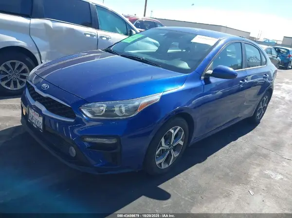 3KPF24AD8ME354293 2021 KIA FORTE - Image 2