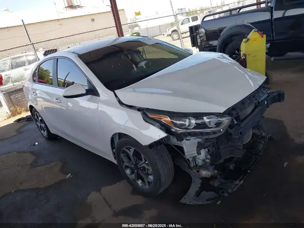 3KPF24AD8ME355556 2021 KIA FORTE - Image 1