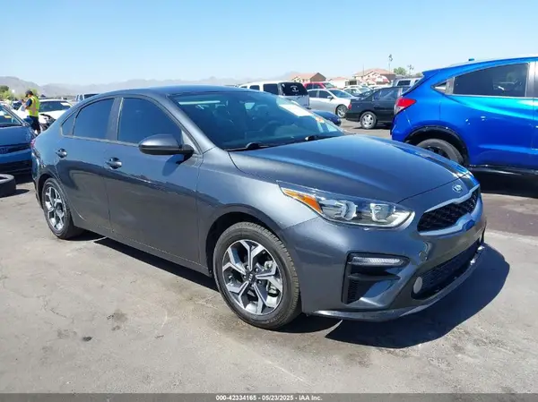 3KPF24AD8ME361843 2021 KIA FORTE - Image 1