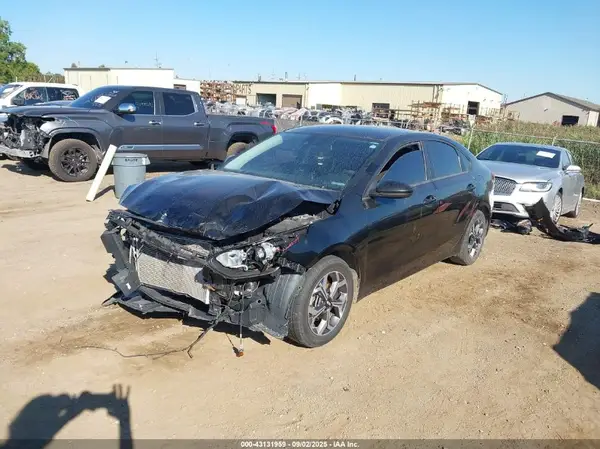 3KPF24AD8ME362197 2021 KIA FORTE - Image 2