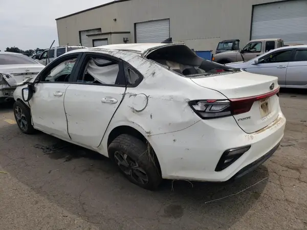 3KPF24AD8ME362989 2021 KIA FORTE - Image 2