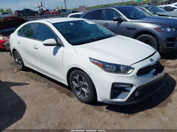 3KPF24AD8ME363284 2021 KIA FORTE - Image 1