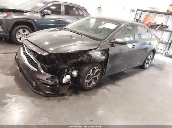 3KPF24AD8ME364189 2021 KIA FORTE - Image 2