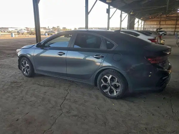 3KPF24AD8ME366914 2021 KIA FORTE - Image 2