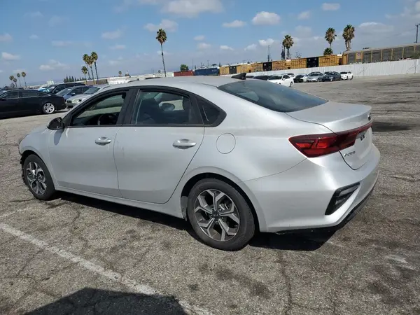3KPF24AD8ME367402 2021 KIA FORTE - Image 2