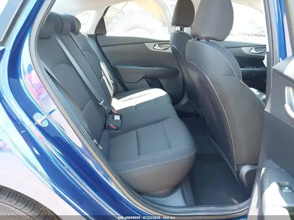 3KPF24AD8ME367836 2021 KIA FORTE - Image 8