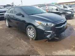 3KPF24AD8ME368131 2021 KIA FORTE