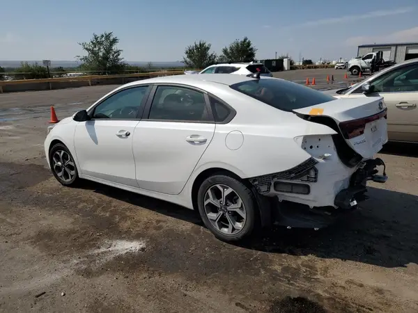 3KPF24AD8ME369800 2021 KIA FORTE - Image 2