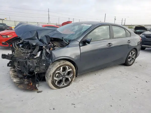 3KPF24AD8ME369960 2021 KIA FORTE - Image 1