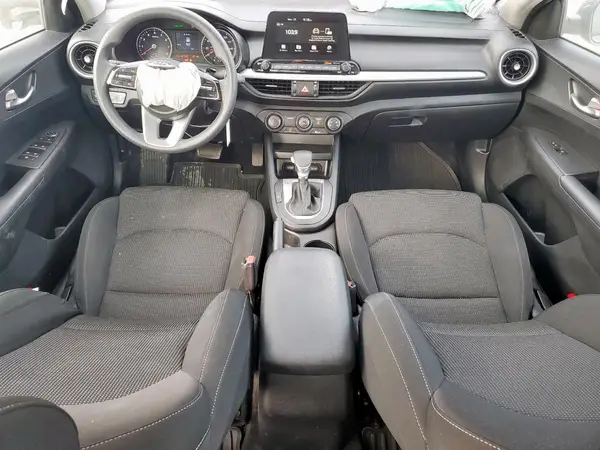 3KPF24AD8ME369960 2021 KIA FORTE - Image 8