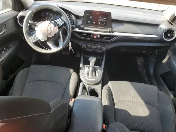 3KPF24AD8ME370316 2021 KIA FORTE - Image 8