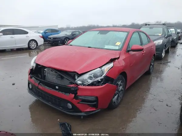 3KPF24AD8ME371403 2021 KIA FORTE - Image 2