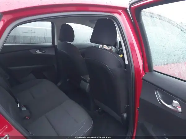 3KPF24AD8ME371403 2021 KIA FORTE - Image 8