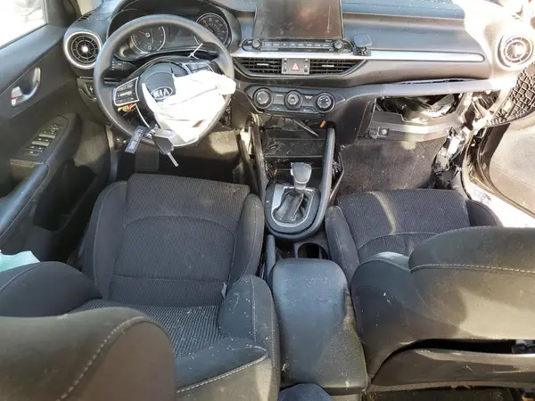 3KPF24AD8ME373300 2021 KIA FORTE - Image 8
