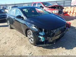 3KPF24AD8ME373779 2021 KIA FORTE