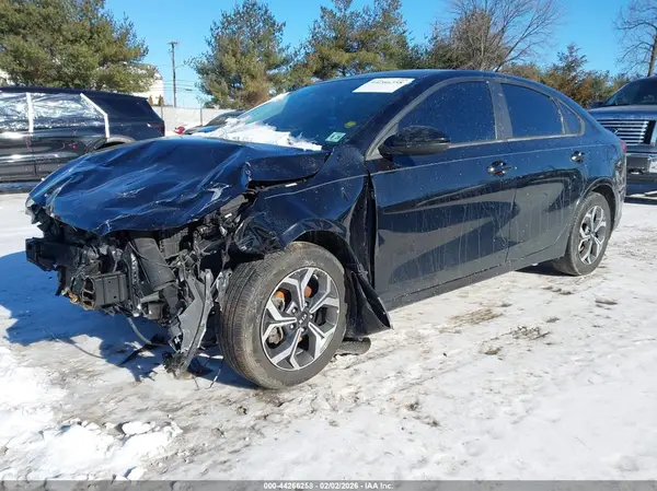 3KPF24AD8ME376648 2021 KIA FORTE - Image 2