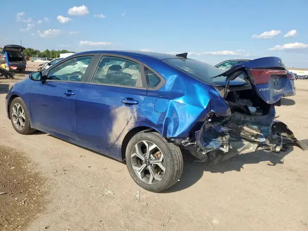 3KPF24AD8ME377413 2021 KIA FORTE - Image 2