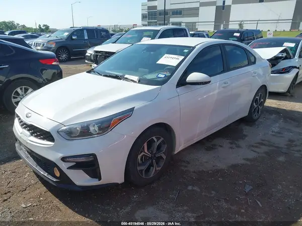 3KPF24AD8ME378805 2021 KIA FORTE - Image 2