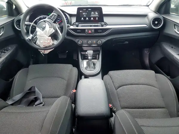 3KPF24AD8ME381087 2021 KIA FORTE - Image 8