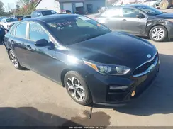 3KPF24AD8ME381137 2021 KIA FORTE
