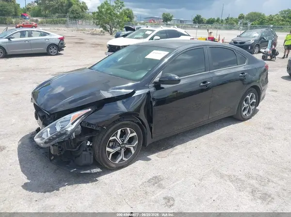 3KPF24AD8ME381400 2021 KIA FORTE - Image 2