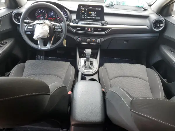3KPF24AD8ME384880 2021 KIA FORTE - Image 8