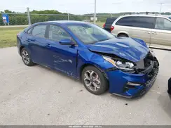 3KPF24AD8ME385365 2021 KIA FORTE