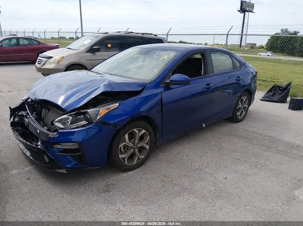 3KPF24AD8ME385365 2021 KIA FORTE - Image 2