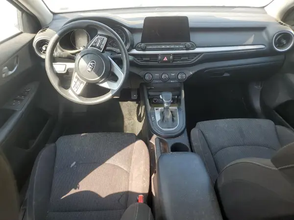 3KPF24AD8ME386354 2021 KIA FORTE - Image 8