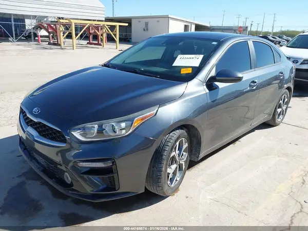 3KPF24AD8ME387648 2021 KIA FORTE - Image 2