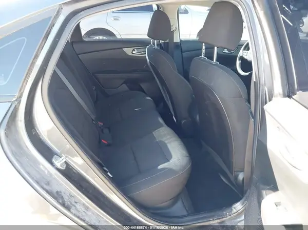3KPF24AD8ME387648 2021 KIA FORTE - Image 8