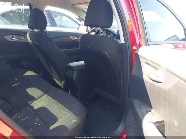 3KPF24AD8ME387701 2021 KIA FORTE - Image 8