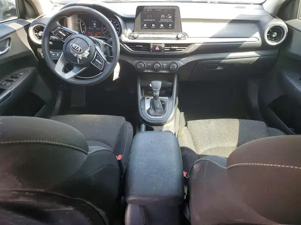 3KPF24AD8ME388623 2021 KIA FORTE - Image 8