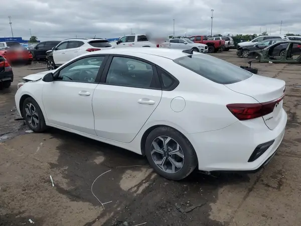 3KPF24AD8ME390419 2021 KIA FORTE - Image 2