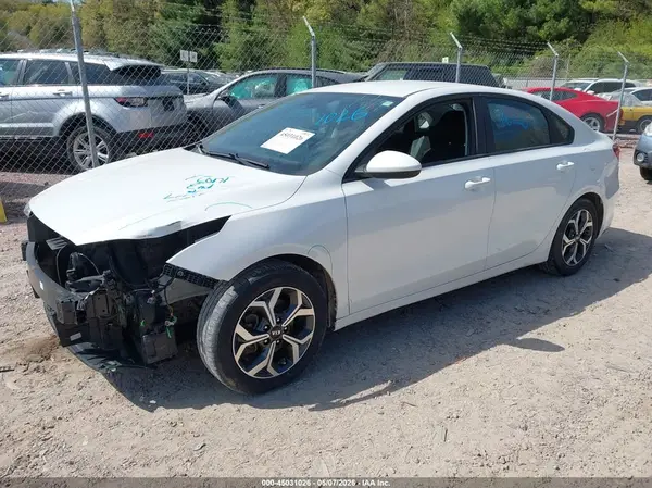 3KPF24AD8ME391523 2021 KIA FORTE - Image 2