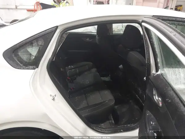 3KPF24AD8ME391540 2021 KIA FORTE - Image 8