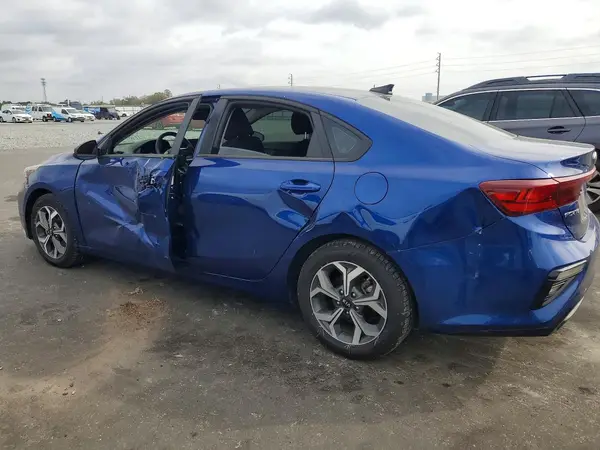 3KPF24AD8ME392218 2021 KIA FORTE - Image 2
